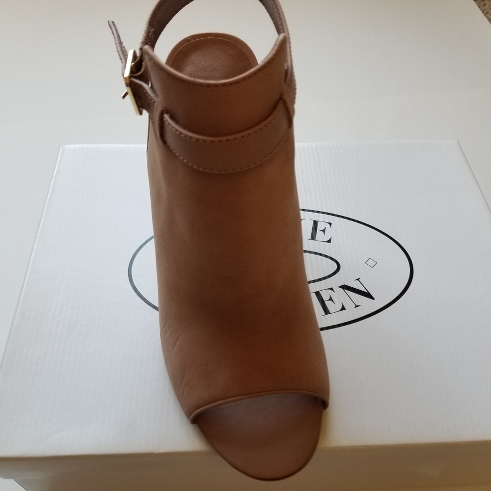Steve Madden Carnabi heel. Nude Nubuck. - Picture 6 of 7